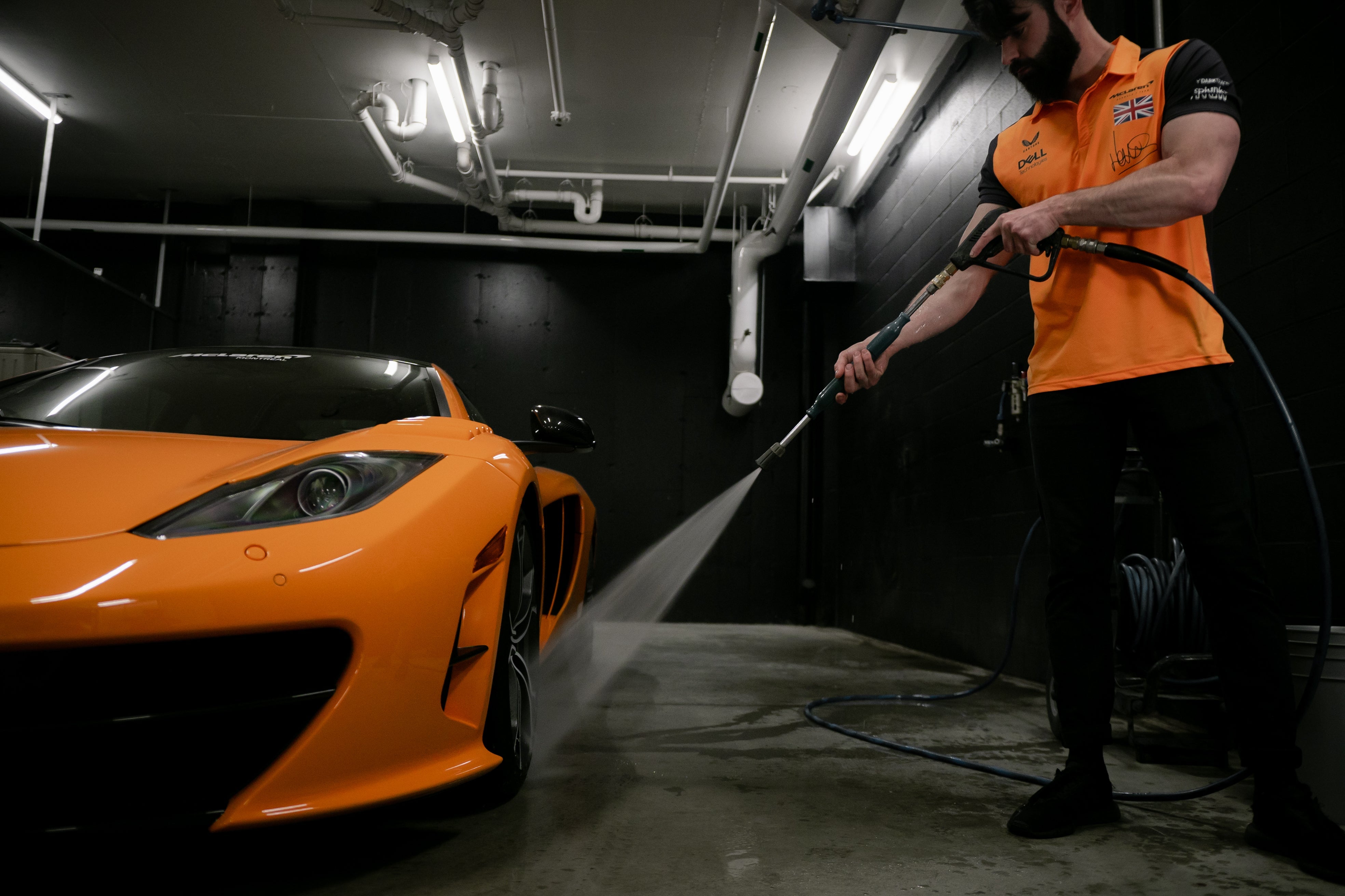Red Wheel Cleaner 32
